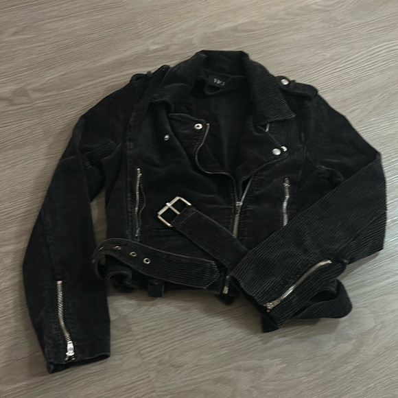 Vici Jackets & Blazers - VICI black Jacket Size Small